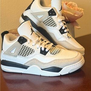 Nike Air Jordan 4 Retro Military Black White Grey 408452-111 GS Size 2Y
